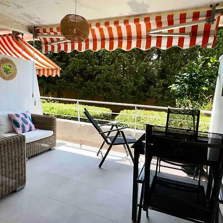 Au Centre De Avec Terrasse *