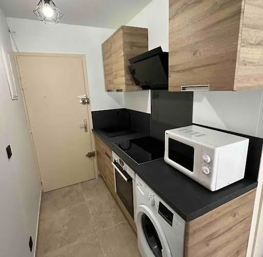 Au Centre De Avec Terrasse 아파트